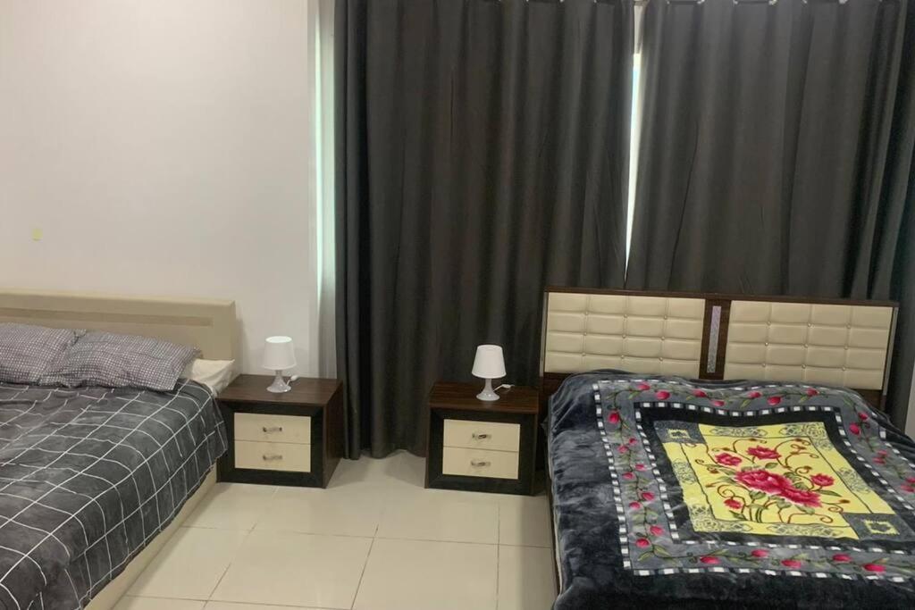 2 Bedroom With 4 King Size Beds Dubai Buitenkant foto